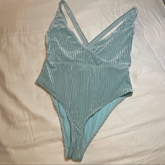 NWT Dippin’ Daisy’s One Piece Bathing Suit - Picture 2 of 5